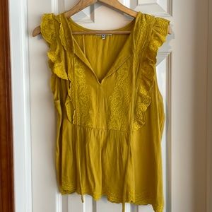 Yellow flutter top. Size M
